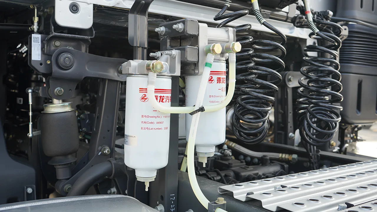 Lọc Dầu Xe đầu kéo Chenglong H5V 390HP