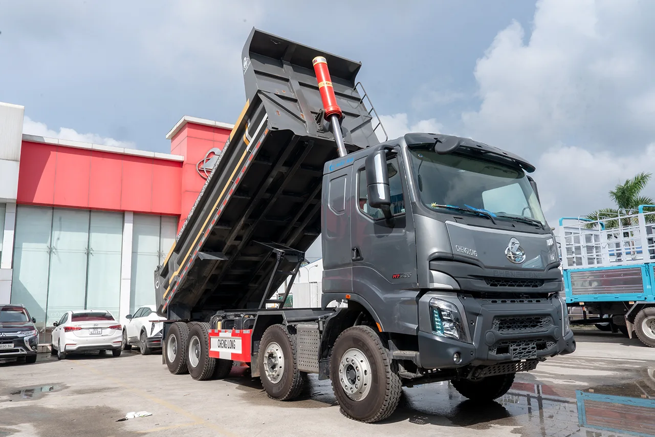 xe ben 4 chân cầu dầu
